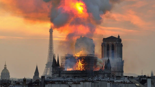 notre_dame-incendio