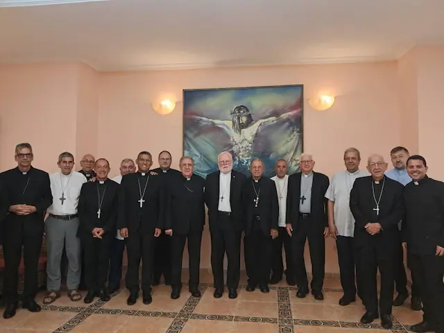 Obispos-cubanos-Monsenor-Paul-Gallagher