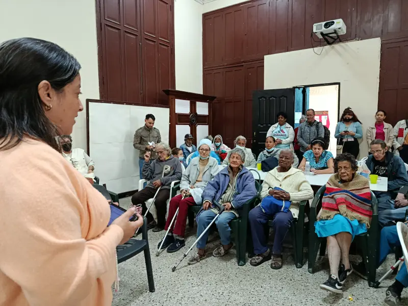 Abrazos del Alma en Reina